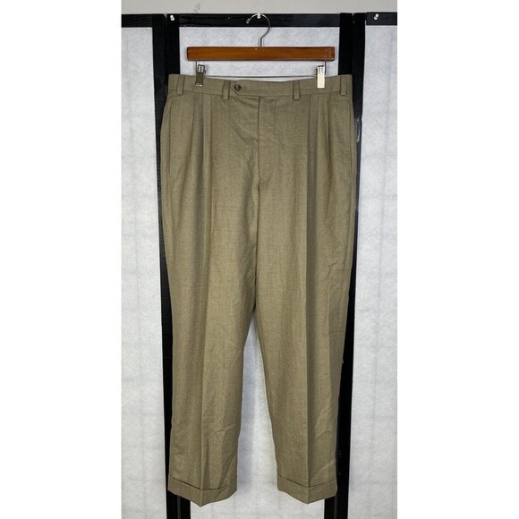 Samuelsohn Super 120’s Pleated Pant. Size: 34 REG